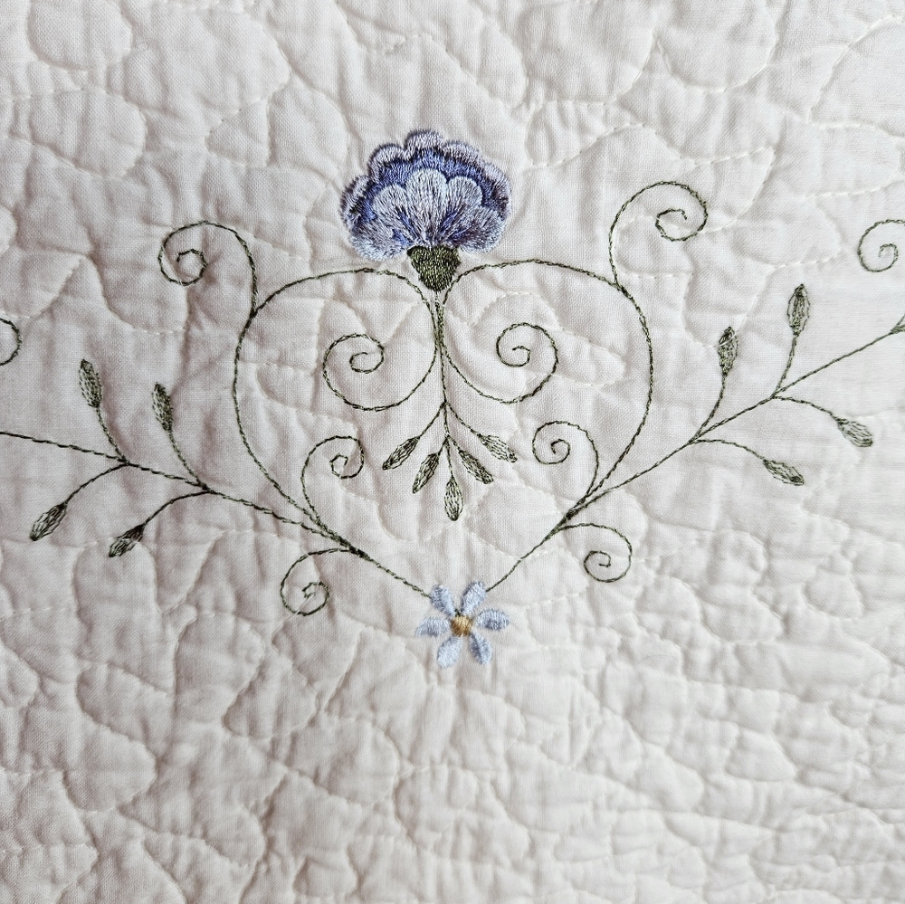 Embroidered Throw - Picture 3 of 5
